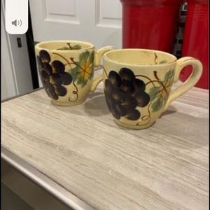 2/25$ Vino hand painted/crafted mugs! Grape theme